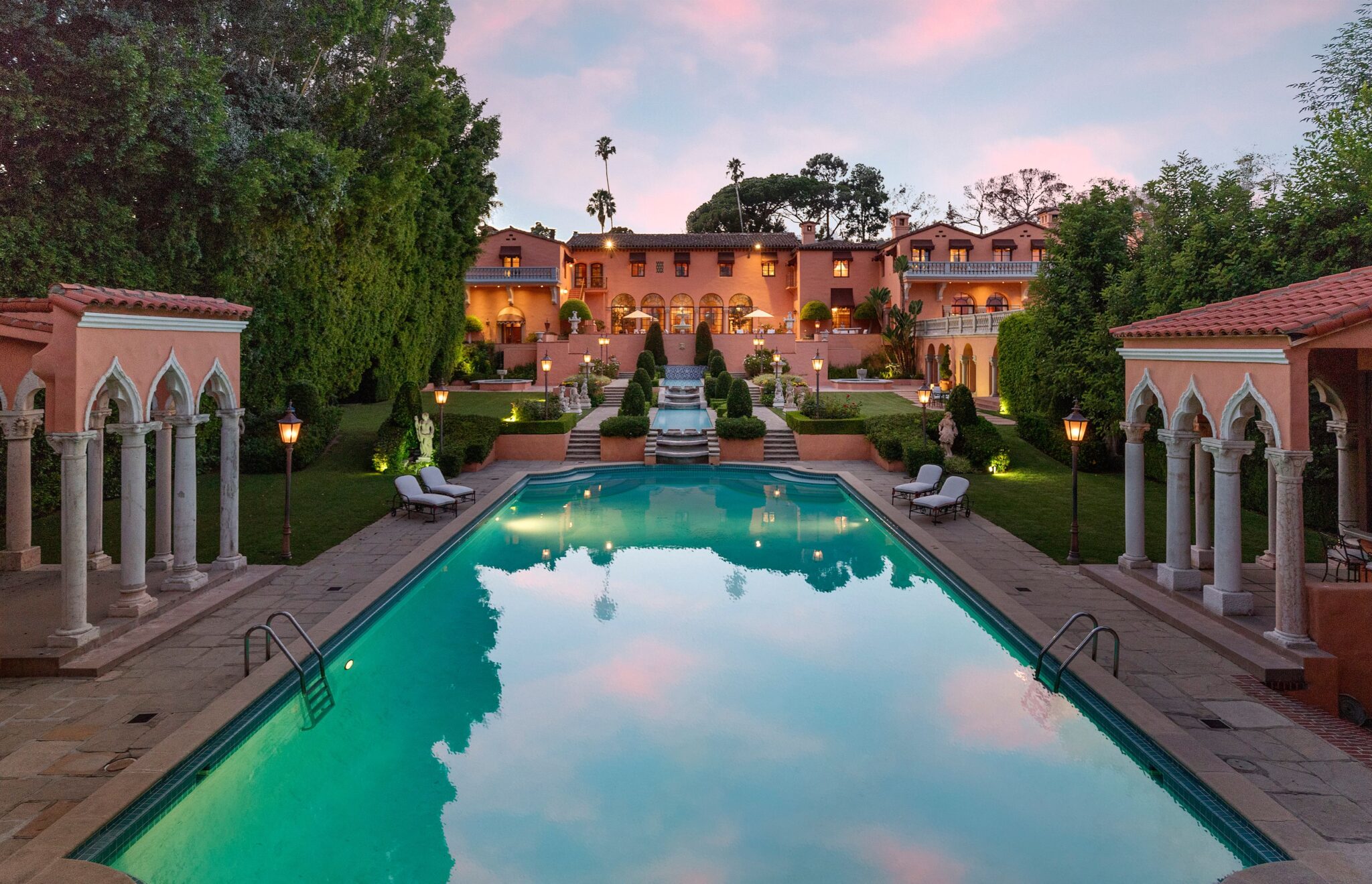 The Hearst Mansion in Beverly Hills Is Listed at More than $89 Million ...