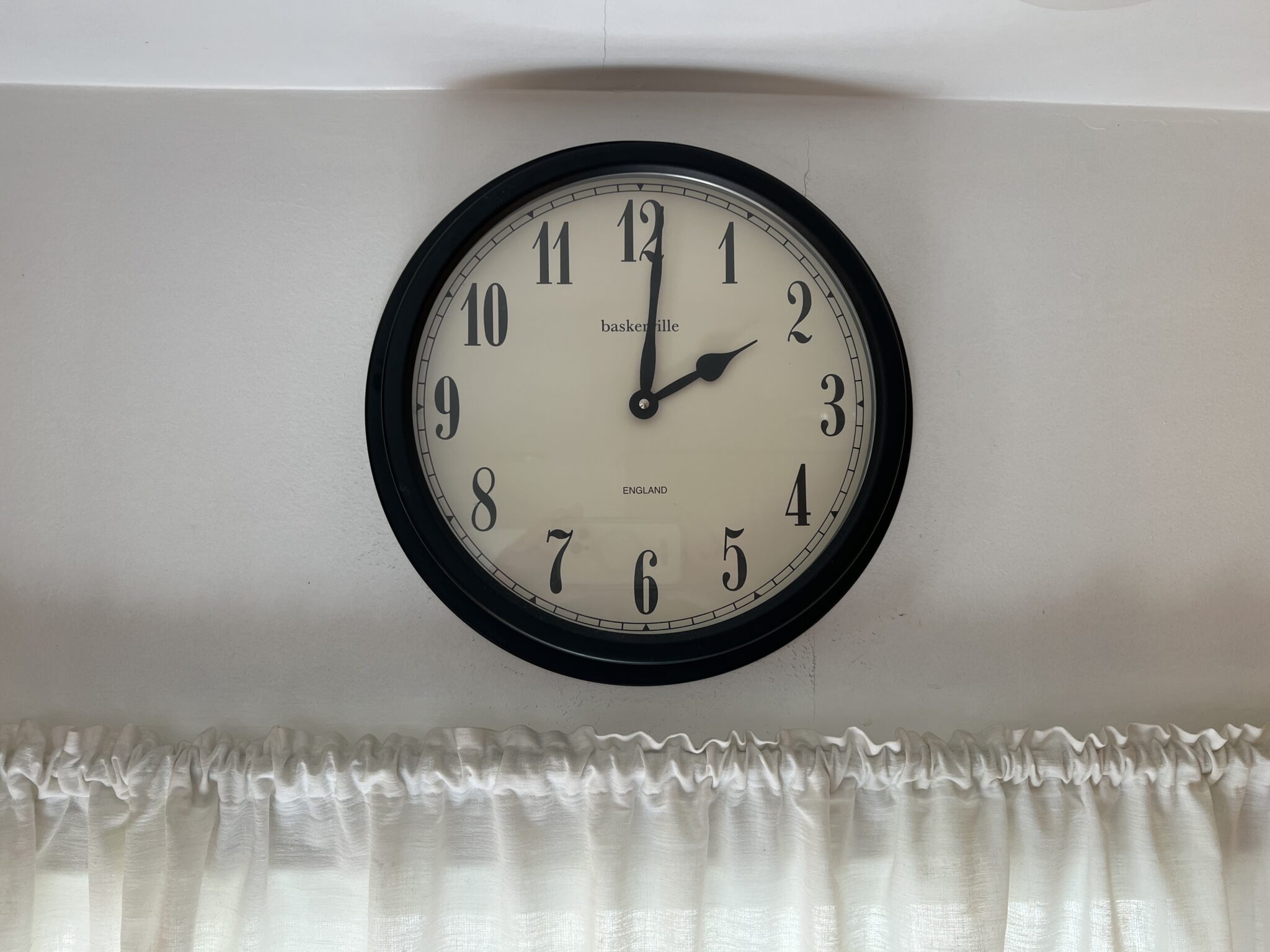 Get Ready, Turn those Clocks Forward an Hour Circling The News